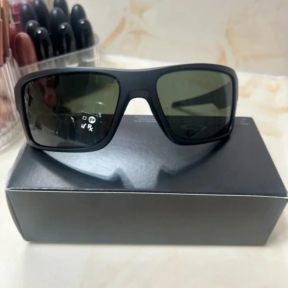 FLASH SALE***Oakley Double Edge Matte sunglasses